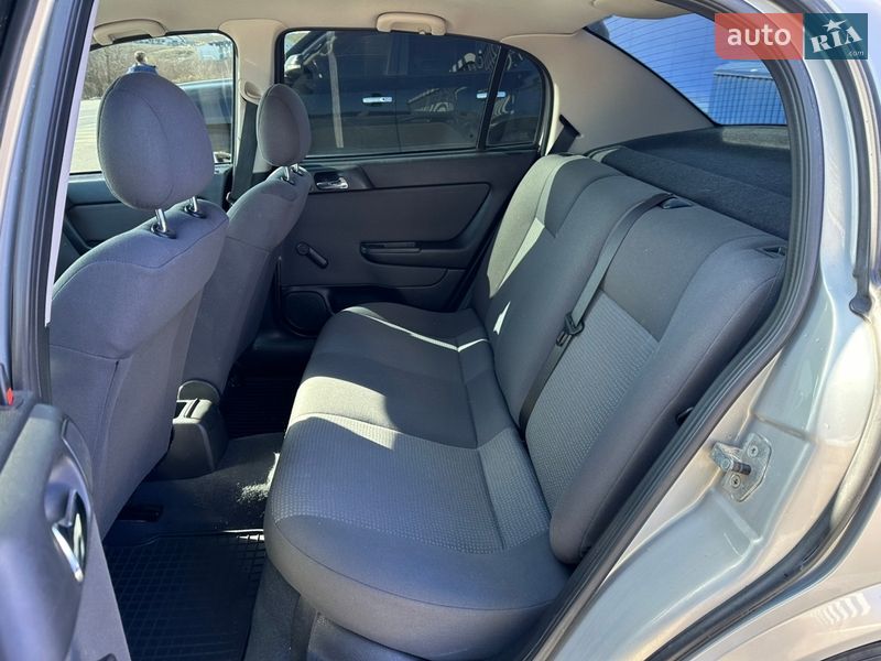 Седан Opel Astra 2008 в Рівному фото 18 Седан Opel Astra 2008 в Рівному