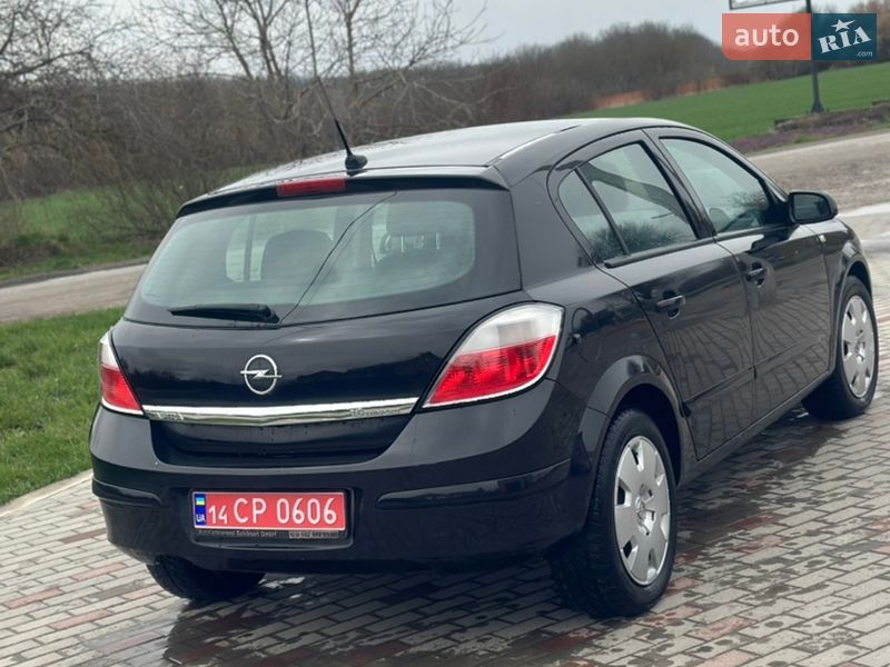 Хэтчбек Opel Astra 2006 в Городенке