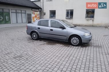 Седан Opel Astra 2007 в Гусятине