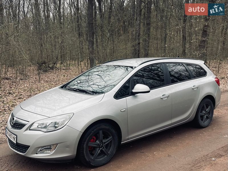 Opel Astra 2012