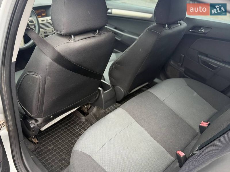 Хэтчбек Opel Astra 2007 в Полтаве фото 13 Хэтчбек Opel Astra 2007 в Полтаве