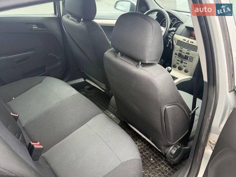 Хэтчбек Opel Astra 2007 в Полтаве фото 11 Хэтчбек Opel Astra 2007 в Полтаве
