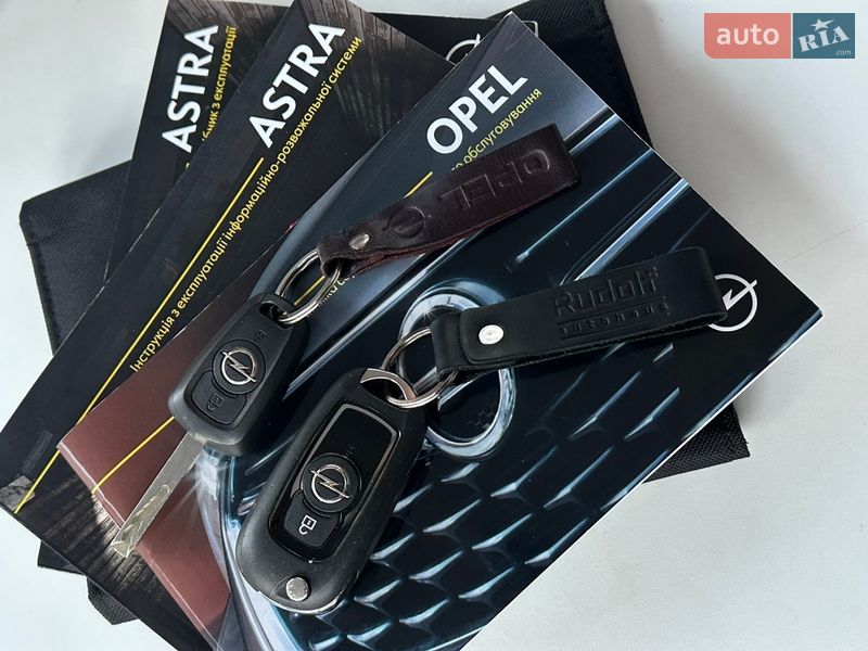Хэтчбек Opel Astra 2018 в Киеве