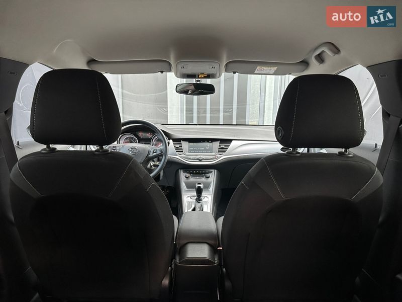 Хэтчбек Opel Astra 2018 в Киеве