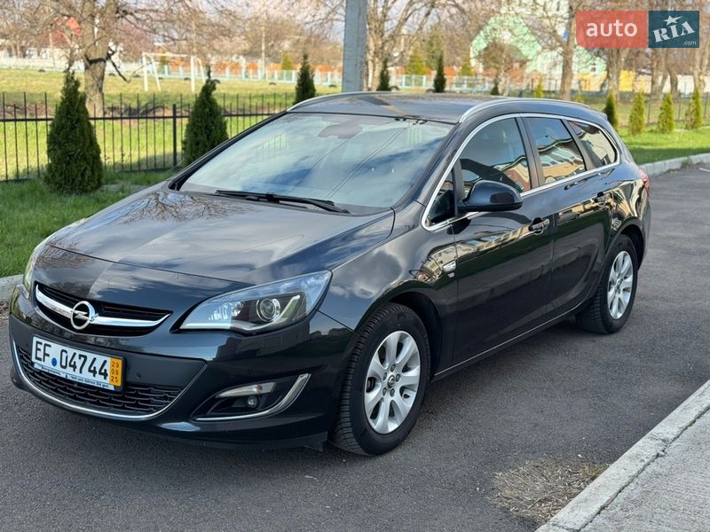 Универсал Opel Astra 2015 в Умани
