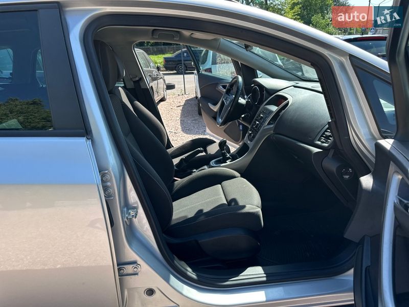 Универсал Opel Astra 2011 в Ровно фото 29 Универсал Opel Astra 2011 в Ровно