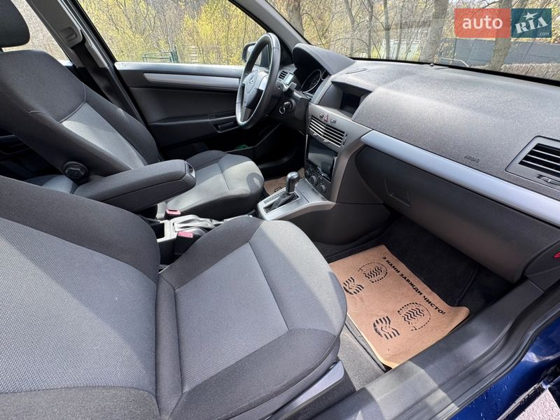 Універсал Opel Astra 2007 в Полтаві