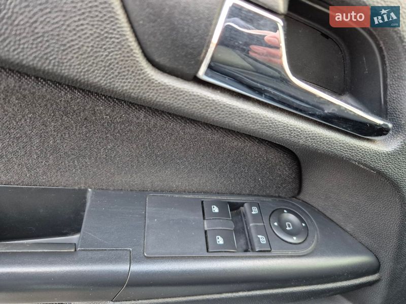 Седан Opel Astra 2011 в Харкові