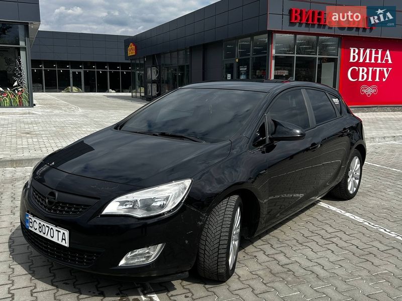 Хетчбек Opel Astra 2010 в Львові