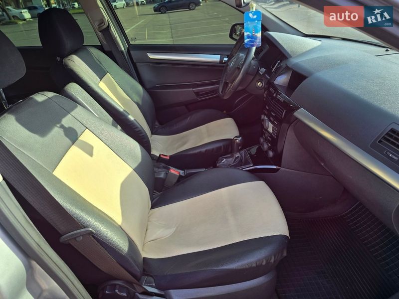 Универсал Opel Astra 2009 в Одессе