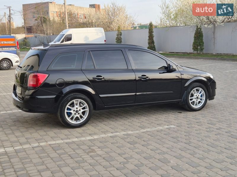 Универсал Opel Astra 2006 в Ивано-Франковске