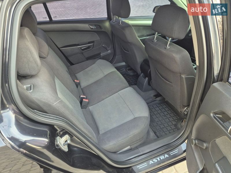 Универсал Opel Astra 2006 в Ивано-Франковске