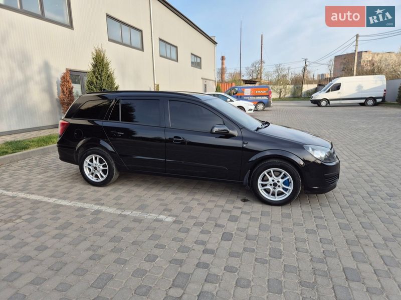 Универсал Opel Astra 2006 в Ивано-Франковске