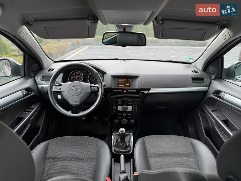 Универсал Opel Astra 2009 в Дубно