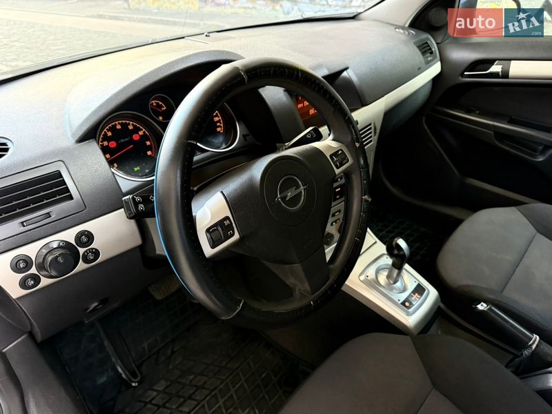 Купе Opel Astra 2008 в Одессе