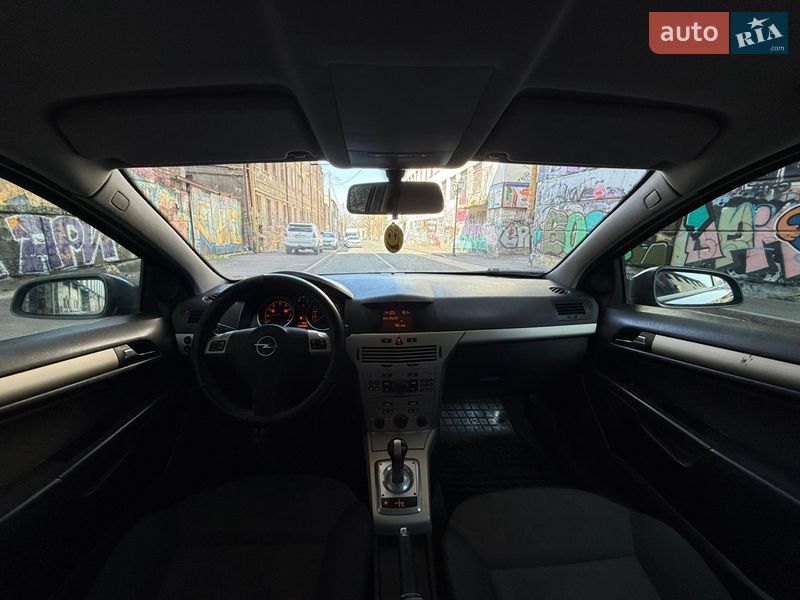 Купе Opel Astra 2008 в Одессе