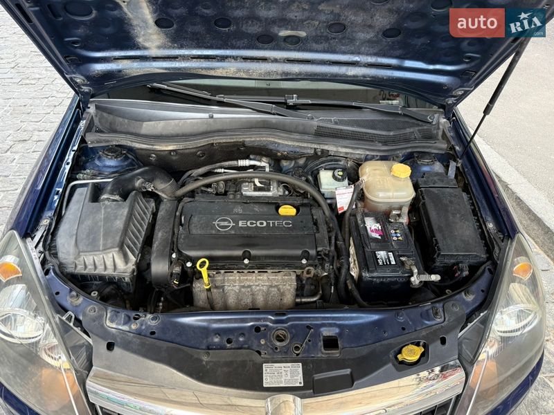 Купе Opel Astra 2008 в Одессе