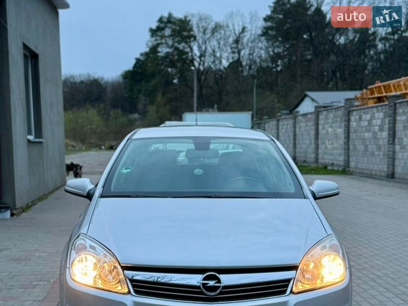 Хетчбек Opel Astra 2008 в Луцьку