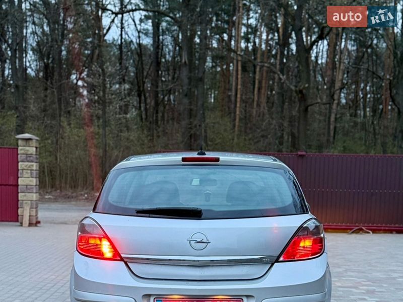 Хетчбек Opel Astra 2008 в Луцьку