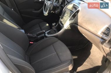 Универсал Opel Astra 2015 в Сокале