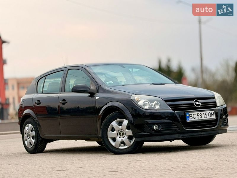 Хэтчбек Opel Astra 2004 в Дрогобыче