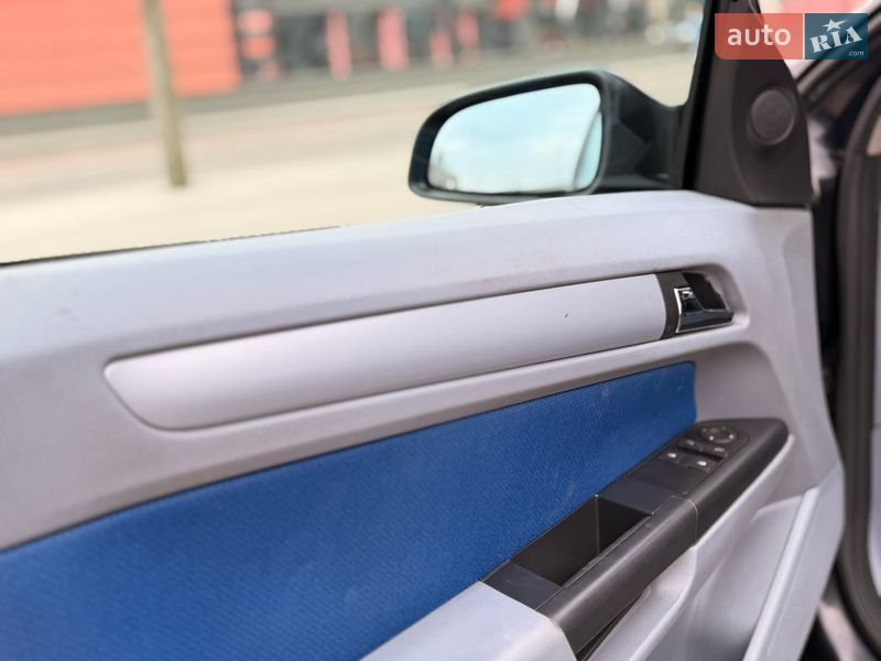 Хэтчбек Opel Astra 2004 в Дрогобыче