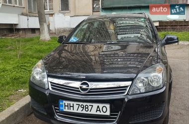 Універсал Opel Astra 2011 в Одесі