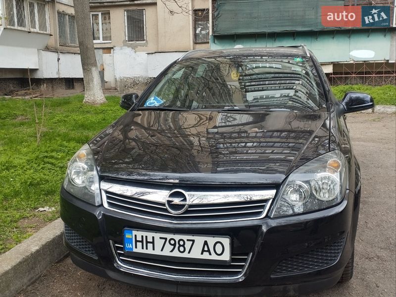 Opel Astra 2011