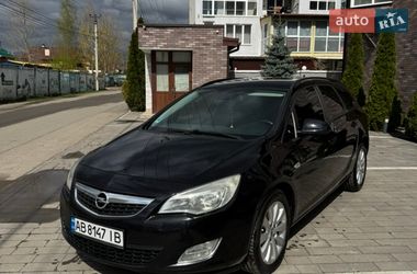 Універсал Opel Astra 2011 в Києві