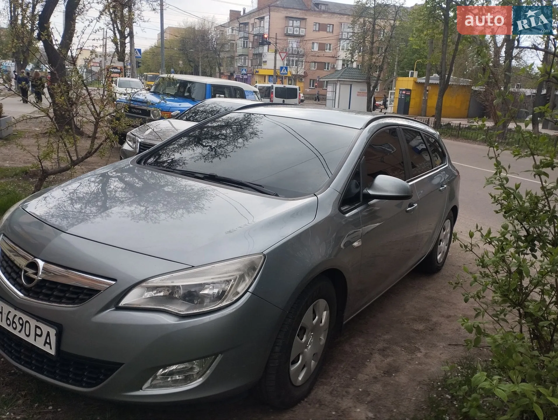 2010 Opel Astra - мініатюра 2