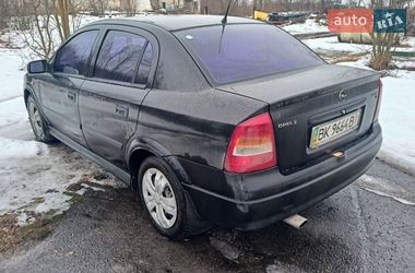 Седан Opel Astra 2003 в Березному