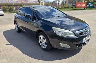 Хетчбек Opel Astra 2011 в Черкасах