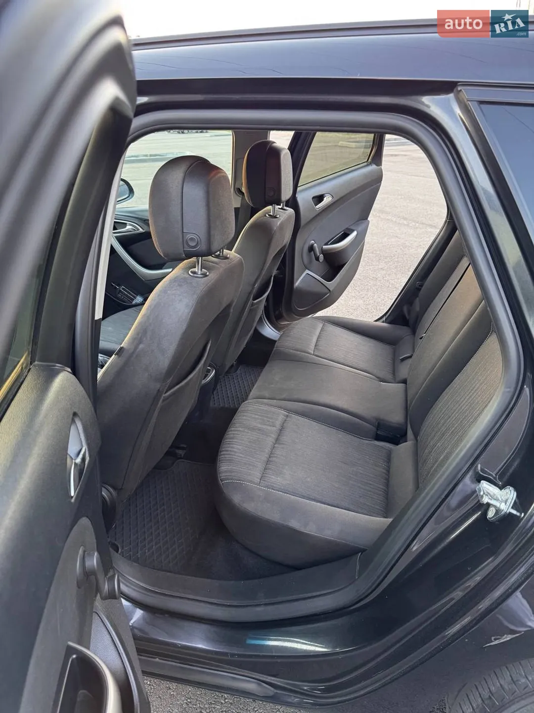 2011 Opel Astra - мініатюра 17