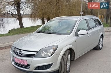 Универсал Opel Astra 2010 в Бердичеве