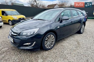 Універсал Opel Astra 2013 в Сумах