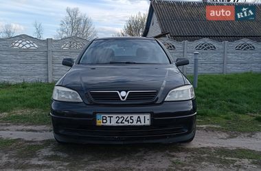 Седан Opel Astra 2006 в Киеве