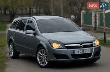 Универсал Opel Astra 2005 в Умани