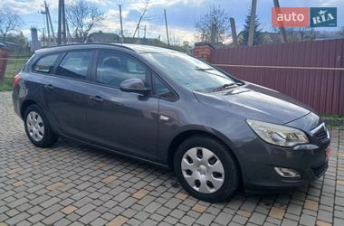 Універсал Opel Astra 2011 в Трускавці