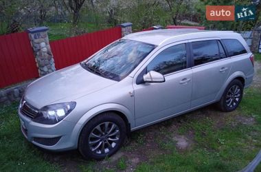 Універсал Opel Astra 2010 в Калуші
