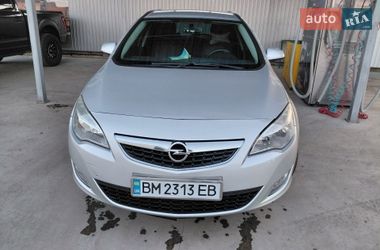 Універсал Opel Astra 2011 в Сумах