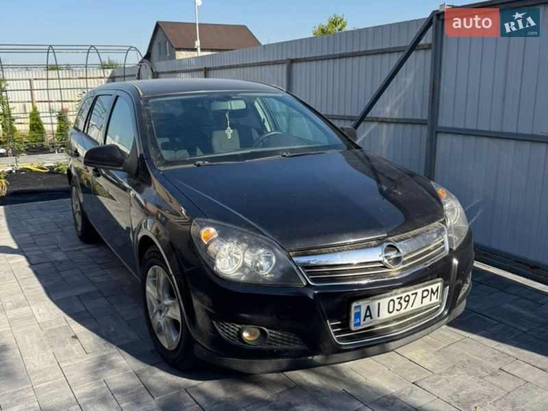 Универсал Opel Astra 2011 в Бышеве