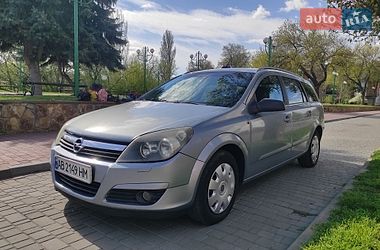 Универсал Opel Astra 2005 в Могилев-Подольске