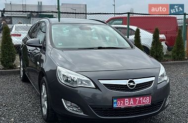 Універсал Opel Astra 2011 в Вінниці