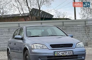 Седан Opel Astra 2006 в Рудки