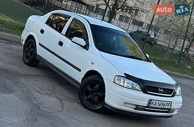 Седан Opel Astra 2004 в Києві