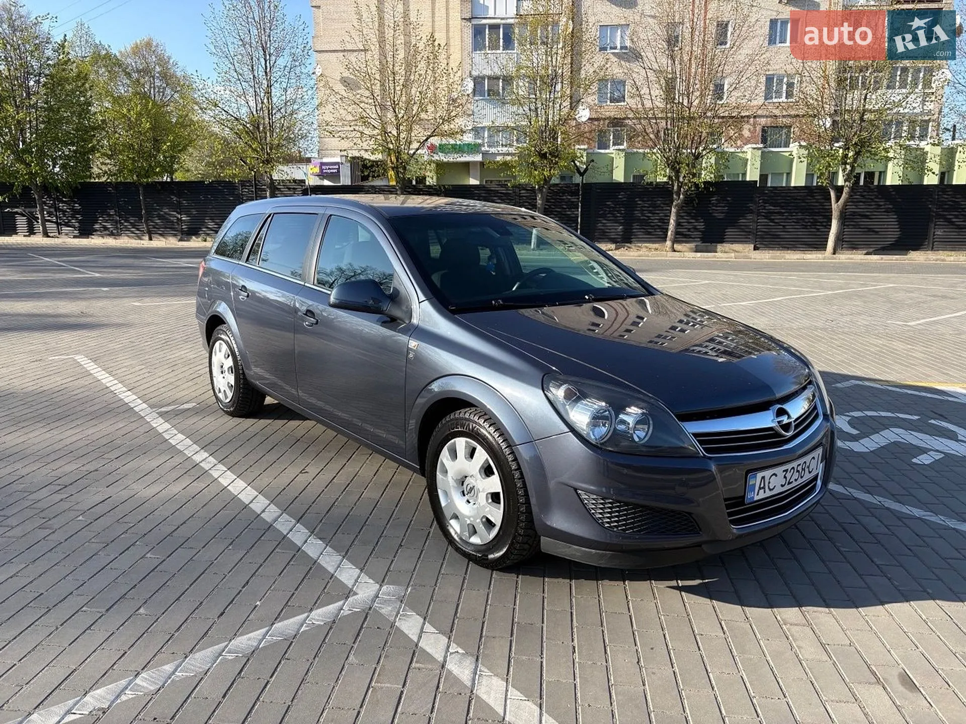 2010 Opel Astra - мініатюра 6