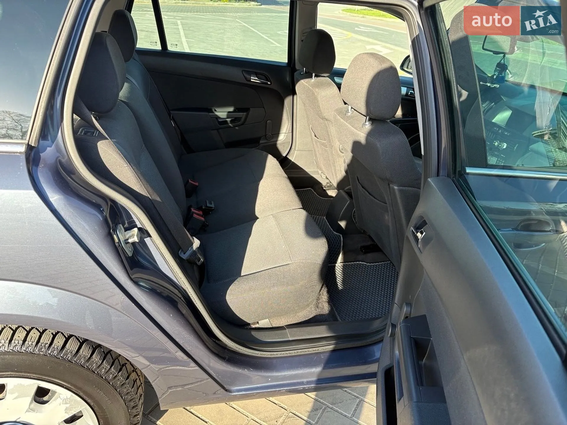 2010 Opel Astra - мініатюра 7