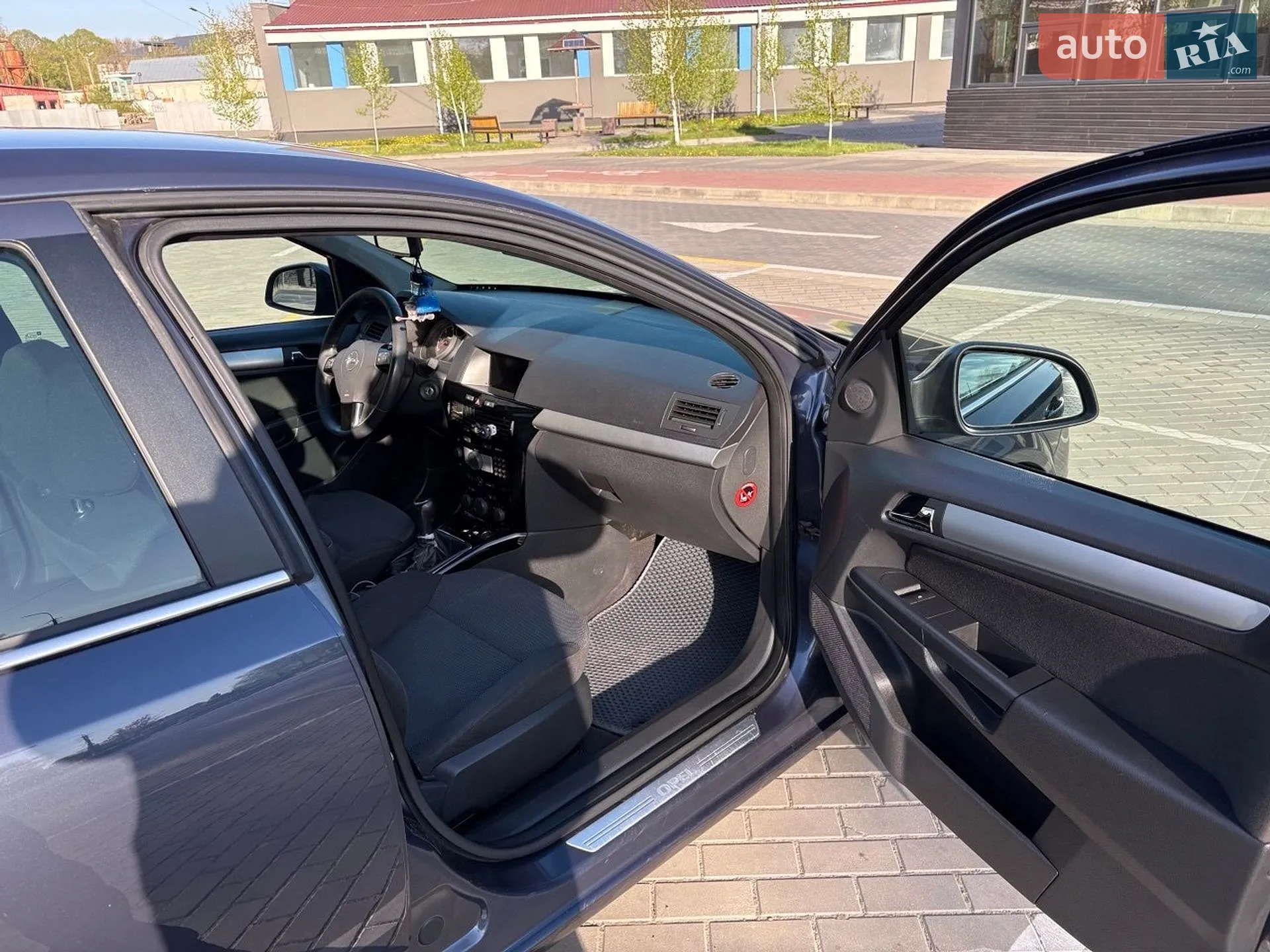 2010 Opel Astra - мініатюра 8