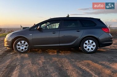 Універсал Opel Astra 2011 в Ізюмі
