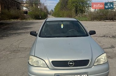 Седан Opel Astra 2006 в Ракитном